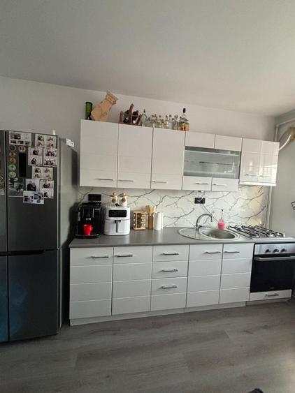 Apartament cu 2 camere decomandat în Crișeni