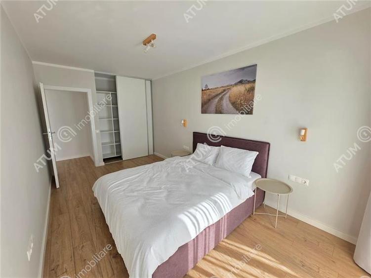 Penthouse cu 4 camere decomandat, mobilat în Industrial Vest