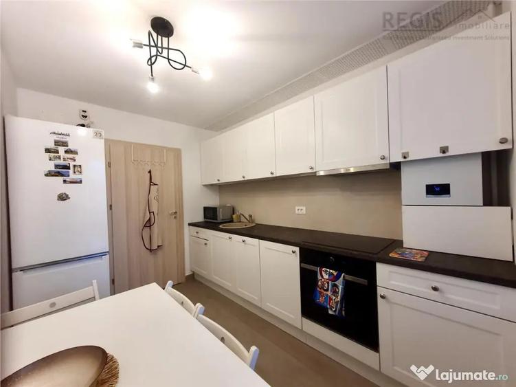 Apartament cu 3 camere decomandat în Sud