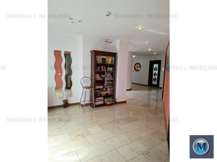 Casă cu 10 camere cu Piscina în Buna Vestire
