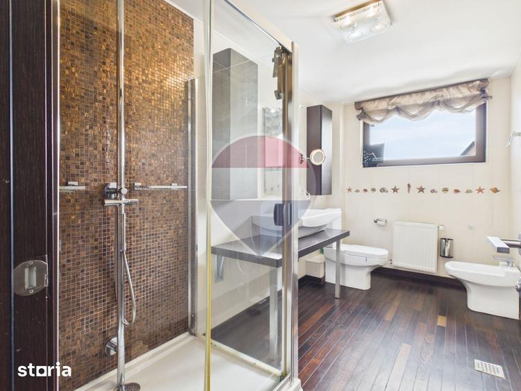 Apartament cu 6 camere în Sisești