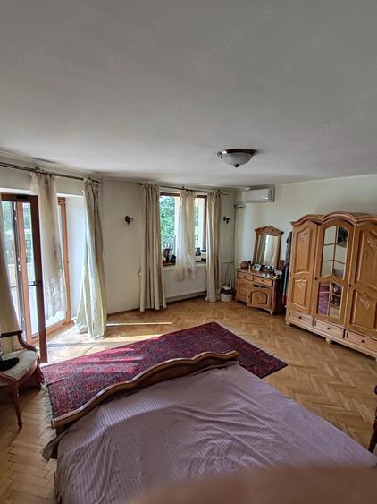 Casă cu 8 camere cu Teren 2600 Mp în Ștefăneștii de Sus