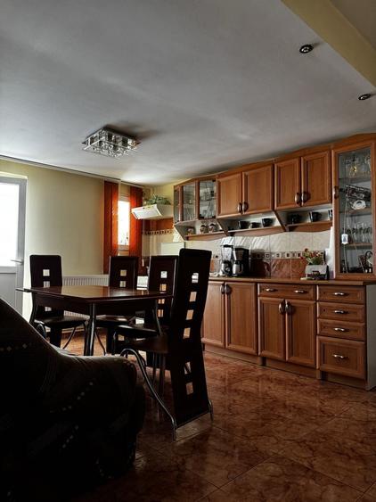 Apartament cu 3 camere decomandat în Șagului