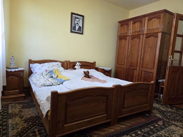 Casă cu 4 camere în Gurahonț