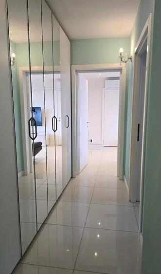 Apartament cu 3 camere semidecomandat, mobilat în Titan