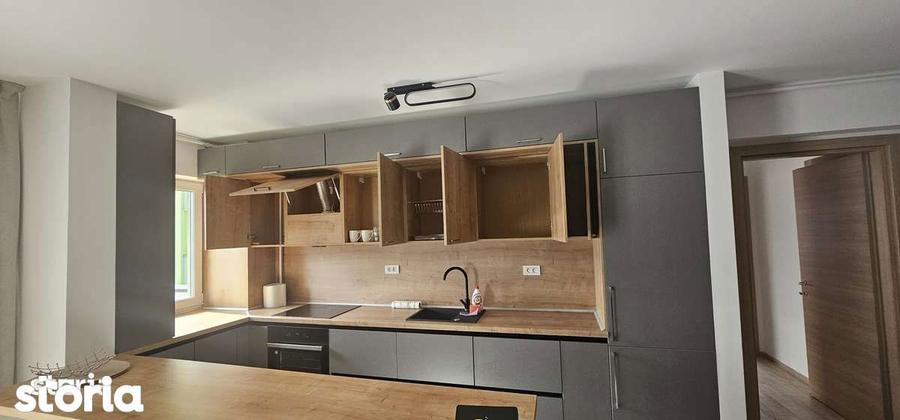 Apartament cu 3 camere, mobilat în Tractorul