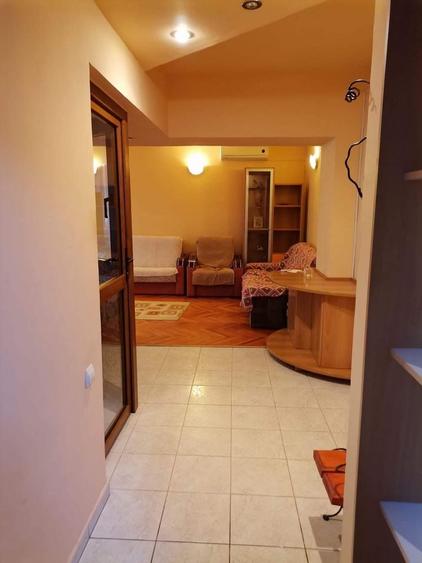 Apartament cu 2 camere decomandat în Barieră