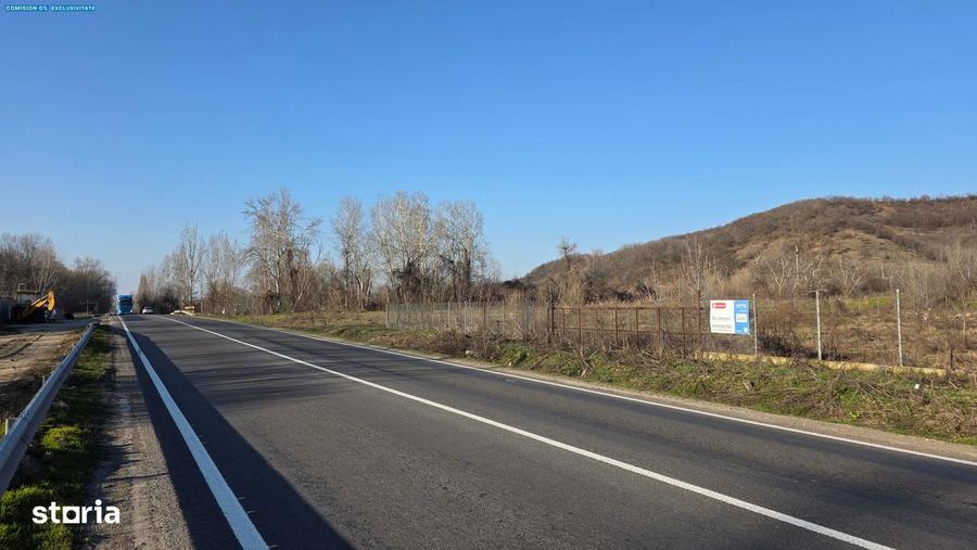 Teren de 6000 mp, în Hinova