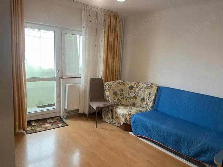 Apartament cu 4 camere decomandat în Vitan