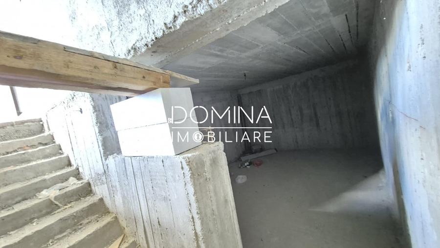 Casă individuală cu 5 camere cu Teren 4334 Mp în Runcu