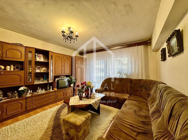 Apartament cu 4 camere decomandat în Turnișor