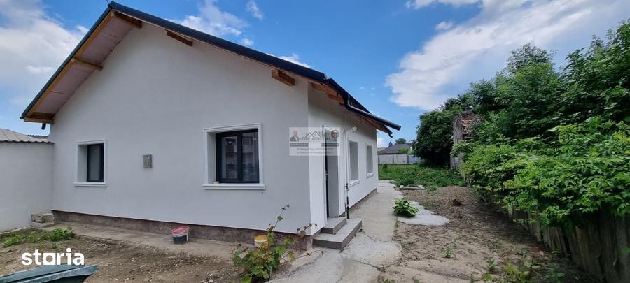 Casă cu 2 camere cu Teren 700 Mp în Central
