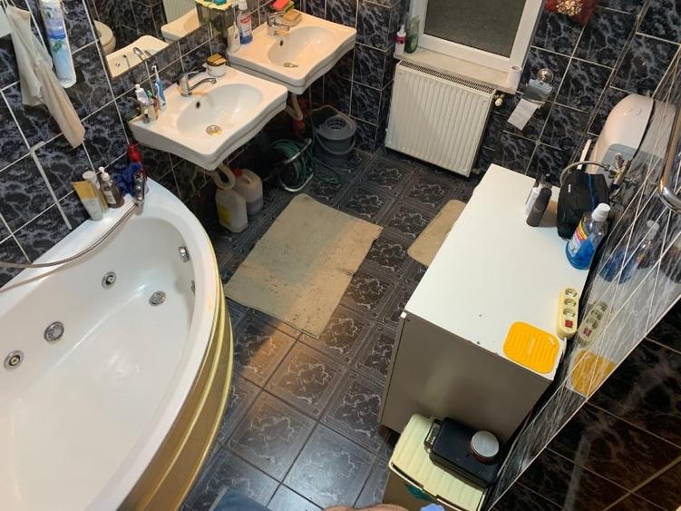 Apartament cu 4 camere decomandat în Unirii