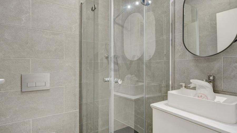 Apartament cu 3 camere decomandat, mobilat în Bucureștii Noi