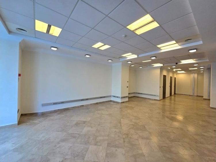 Spațiu comercial, de 81 mp, în P-ța Romană