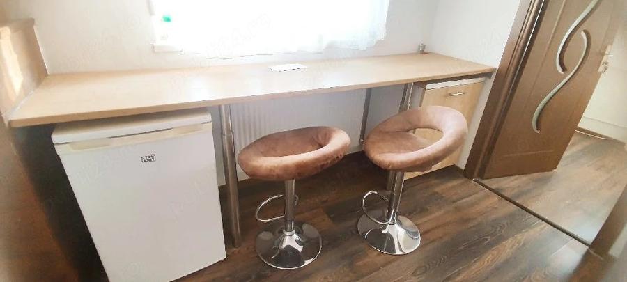 Apartament cu 2 camere semidecomandat în P-ța Doina