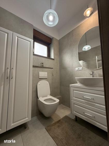 Casă cu 5 camere cu Teren 400 Mp în Goranu