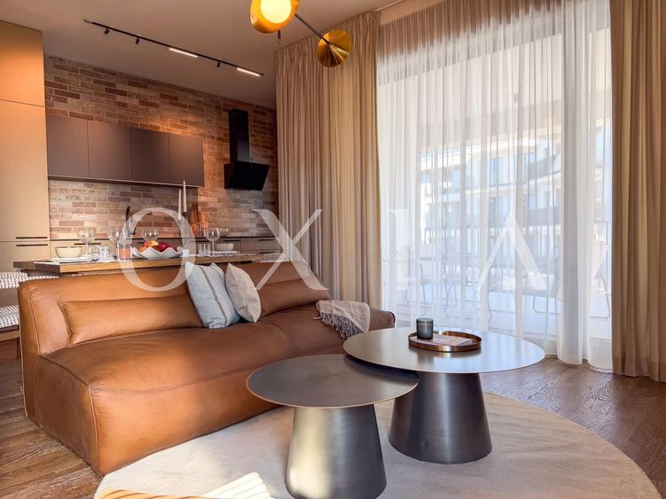 Apartament cu 3 camere semidecomandat, mobilat în Semicentral