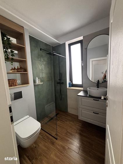 Casă cu 5 camere cu Teren 265 Mp în Mogoșoaia