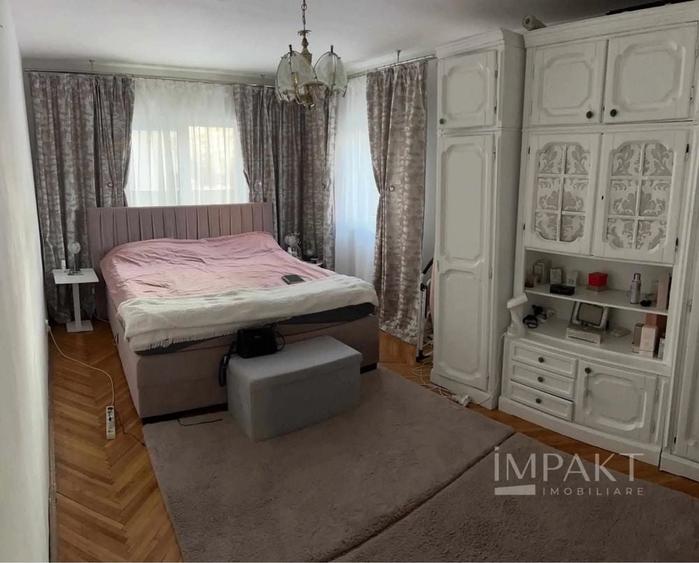 Apartament cu 4 camere decomandat în Florești