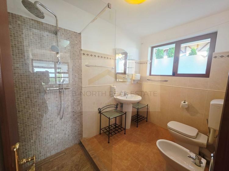 Casă individuală cu 6 camere cu Canalizare în Snagov