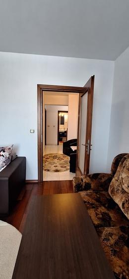 Apartament cu 2 camere decomandat în Titan