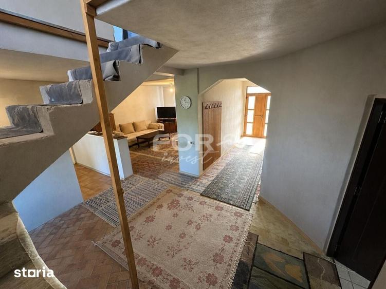 Casă cu 5 camere cu Teren 522 Mp în Sântandrei