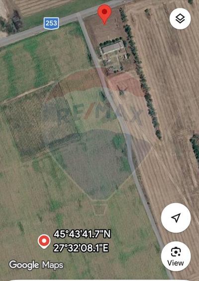 Proprietate specială, de 12,000 mp, în Umbrărești