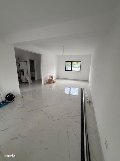 Casă cu 4 camere cu Teren 400 Mp în Clinceni