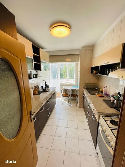 Apartament cu 3 camere decomandat în Decebal