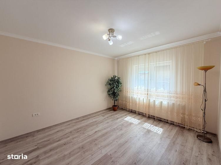 Casa frumoasa de vanzare 6 Camere in Sanleani (intra sa vezi) - 15