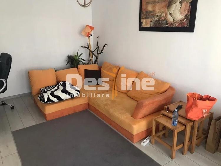 Apartament cu 2 camere decomandat în Tractorul