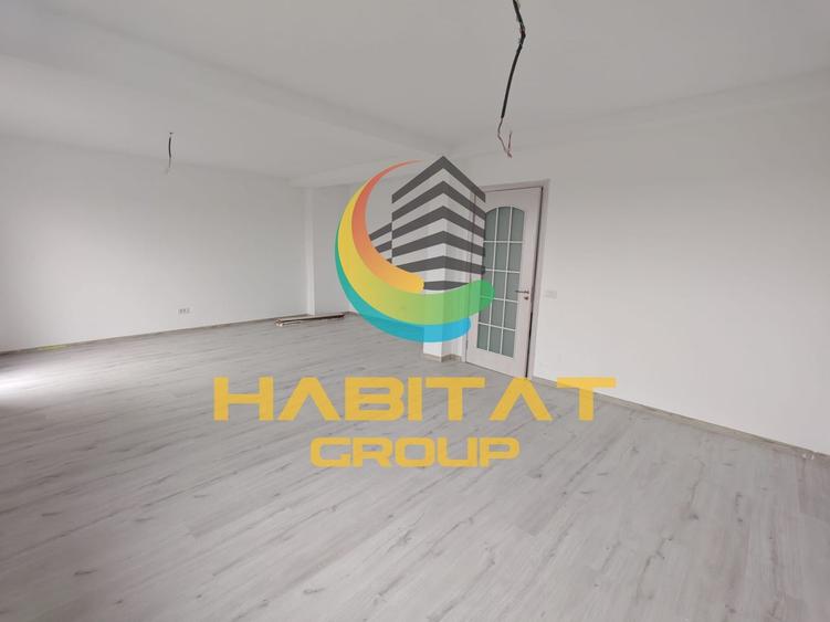 Duplex cu 4 camere cu Canalizare în Exterior Est