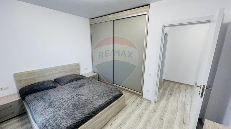 Casă individuală cu 4 camere cu Teren 297 Mp în Cristian
