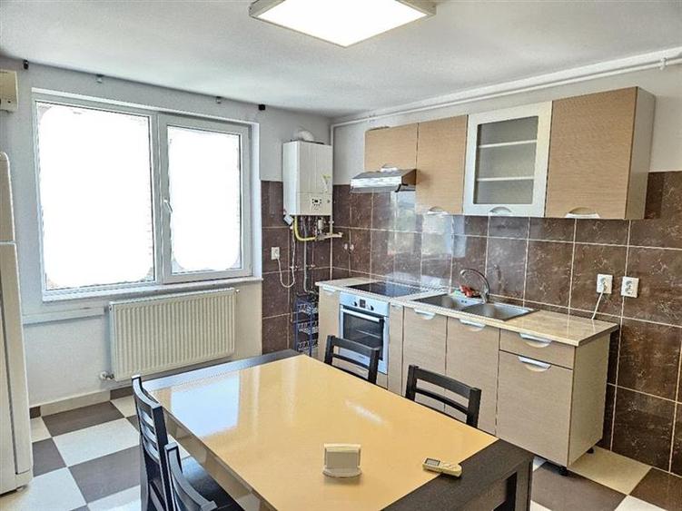 Apartament cu 2 camere decomandat, mobilat în 7 Noiembrie
