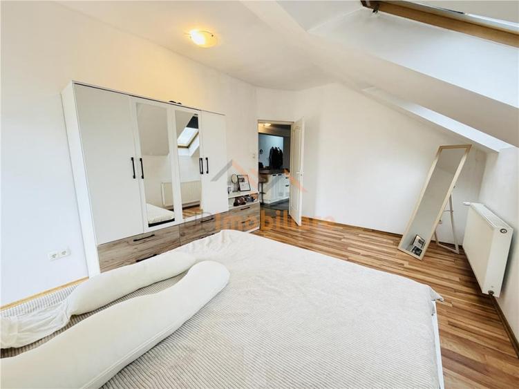 Apartament cu 3 camere decomandat în Paleu