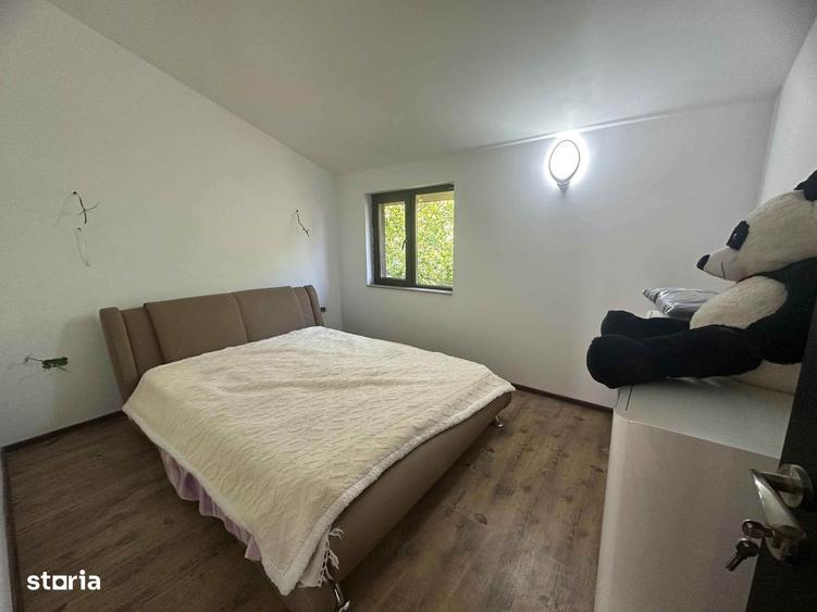 De vanzare casa P+M zona Chercea - 8