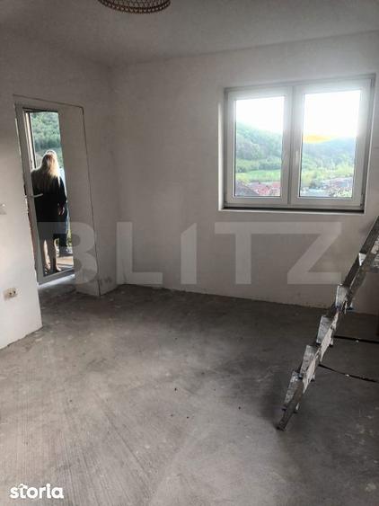 Casă cu 3 camere cu Teren 10 Mp în Central