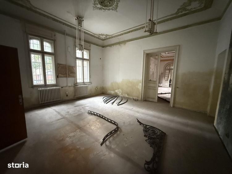 Casă cu 4 camere în Dorobanți