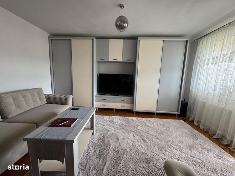 Apartament cu 3 camere decomandat în Cetate — fotografia 1