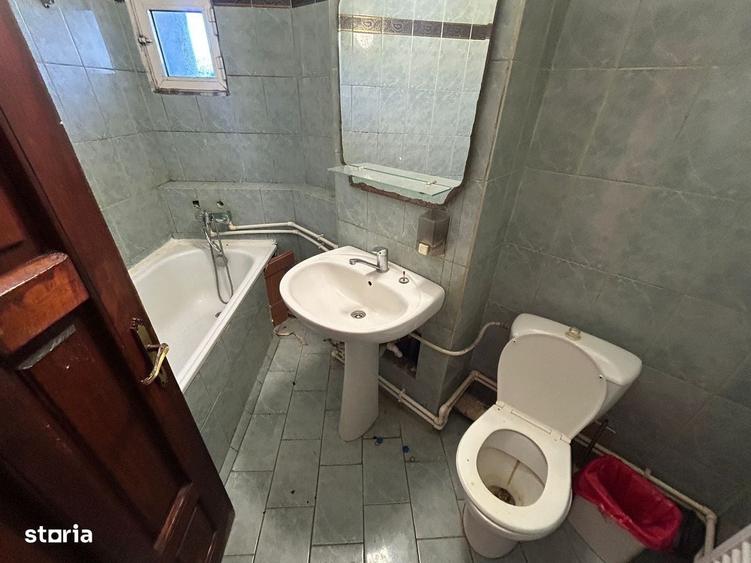 Gara-Bcr 3 Camere Decomandate 82 Mp. 2 Bai, 2 Balcoane, Etaj 2, Liber - 7