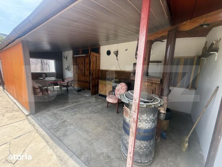 Casă cu 4 camere cu Teren 1692 Mp în Voinești