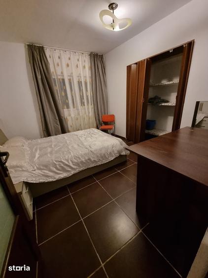 Casă cu 4 camere cu Teren 140 Mp în Central