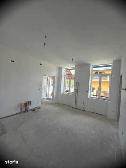 Casă cu 3 camere cu Teren 290 Mp în Central