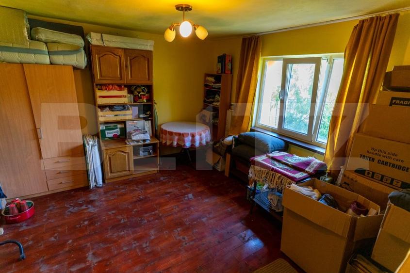 Casă individuală cu 3 camere cu Teren 4000 Mp în Rovina (Brănișca)