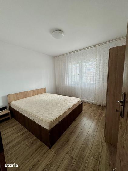 Apartament cu 2 camere decomandat în Broșteni