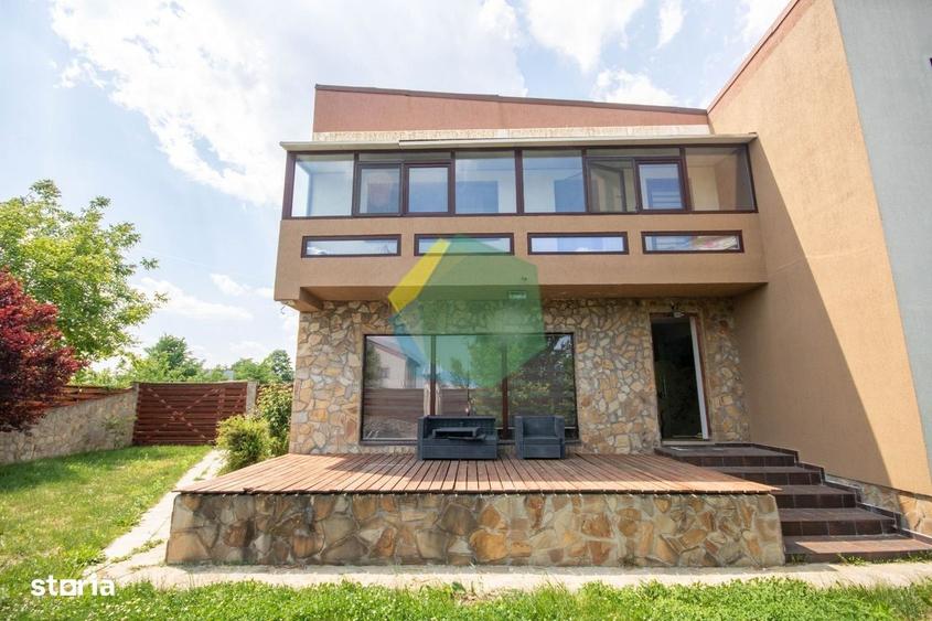 Casă cu 4 camere cu Teren 400 Mp în Ferme