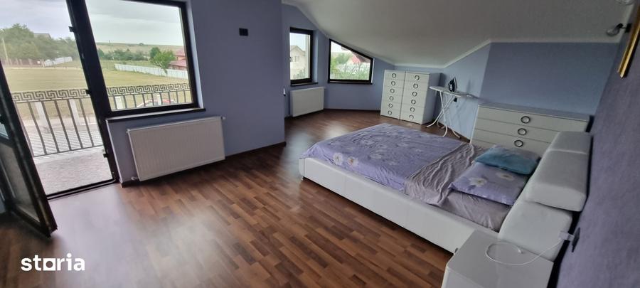 Casă cu 5 camere cu Teren 1000 Mp în Răchiți