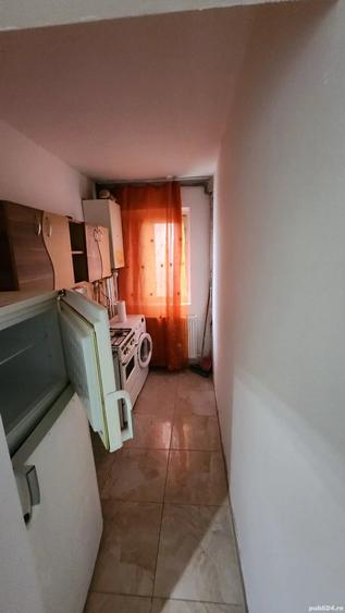 Apartament cu 2 camere semidecomandat în Micro 11
