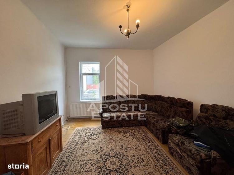 Apartament cu 4 camere decomandat în Bălcescu